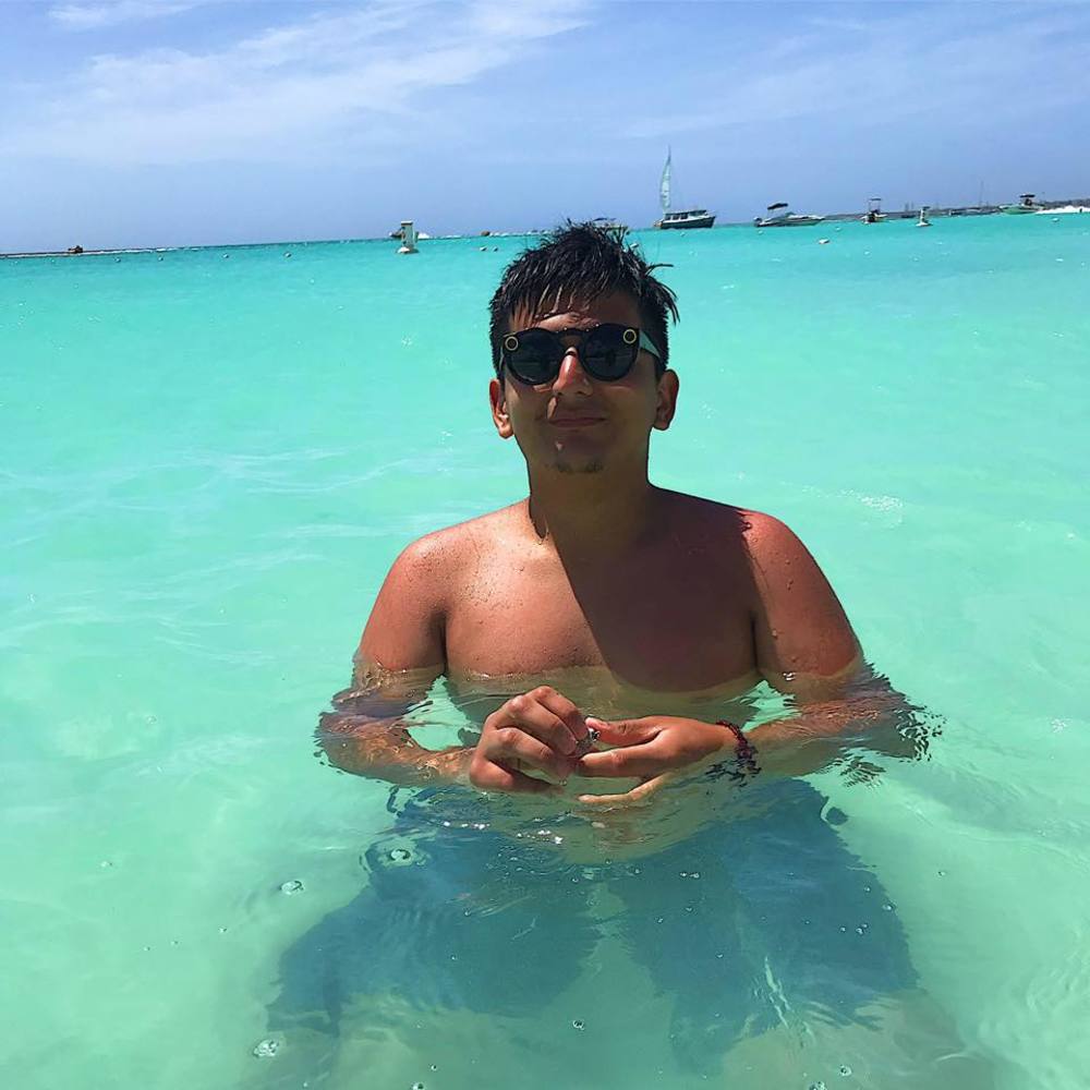 Meet your Posher, Alejandro